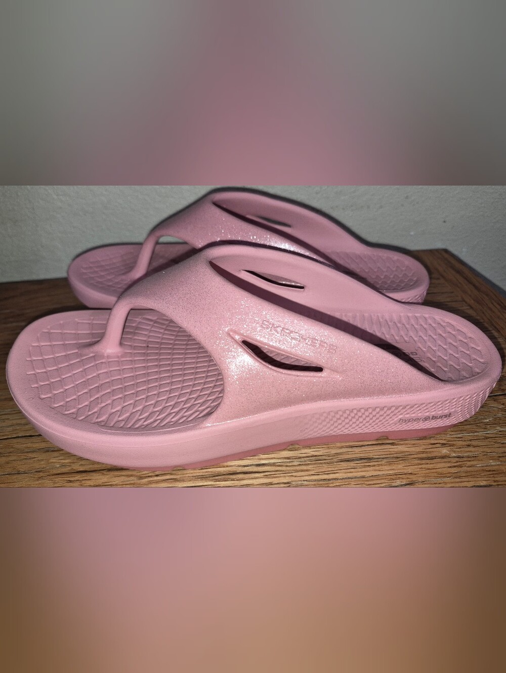 Skechers GO Recover Refresh Arch Fit Recovery Sandal, Never Worn